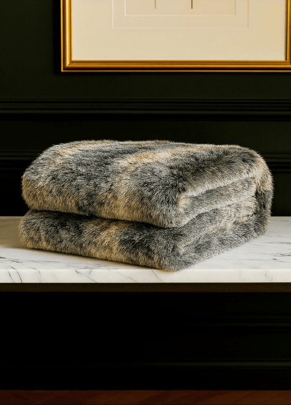 Botero-Inspired ONE Preevay Faux Fur Throw - Fox & Mink - Ultra-Plush 1200gsm | Blended Black