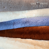 Experience luxury with ONE Preevay's Rabbit Faux Fur Throw. Inspired by Fernando Botero, crafted from Ultra Premium Rabbit Faux Fur. 800 gsm, 50x60in Casual Khaki. Hypoallergenic and elegant