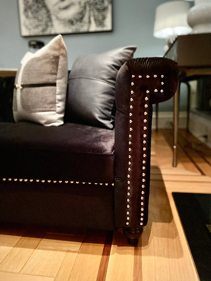 Gatsby Life Tufted Velvet Sofa | Set upon Petite Beechwood legs